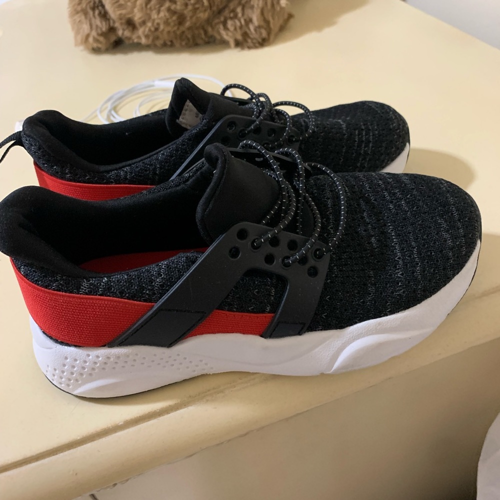 shoes - Picture 5 of 5
